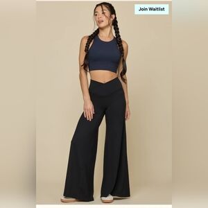 NWT Popflex Crisscross Hourglass Wide Legging